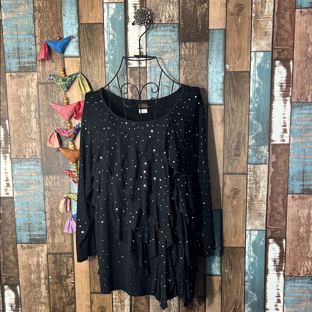 Salon studio black mirrored detail stretchy top